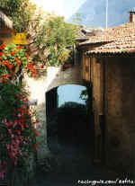 doorway.jpg (57834 bytes)